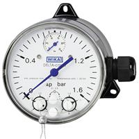 WIKA Differential Pressure Gauge with Micro Switch, Model DPGS40TA